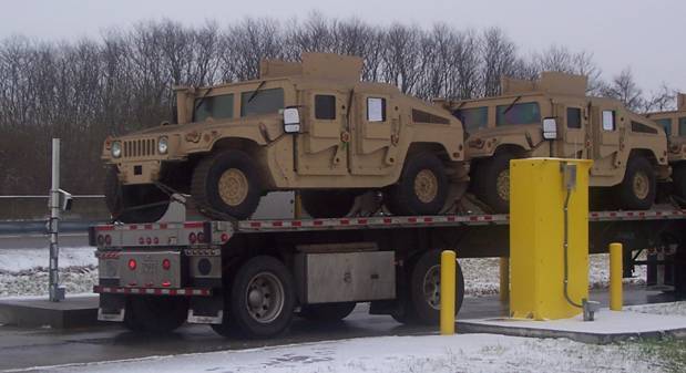 Figure 3. Photograph. View of reduced-height radiation portal panel at Kenton County, Kentucky, weigh station.